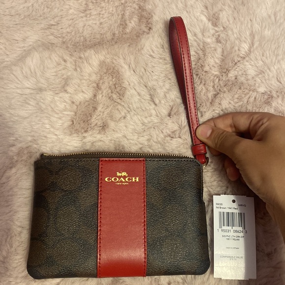Brand new coach wristlet - Picture 3 of 5